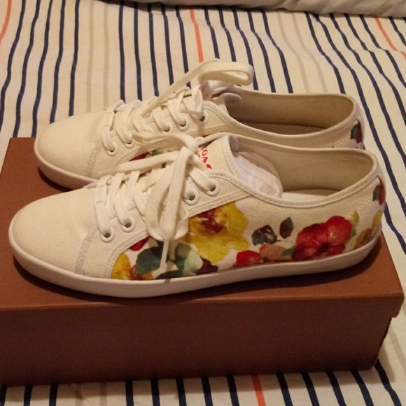 Coach Kristen Watercolor Floral Sneaker - Picture 2 of 8